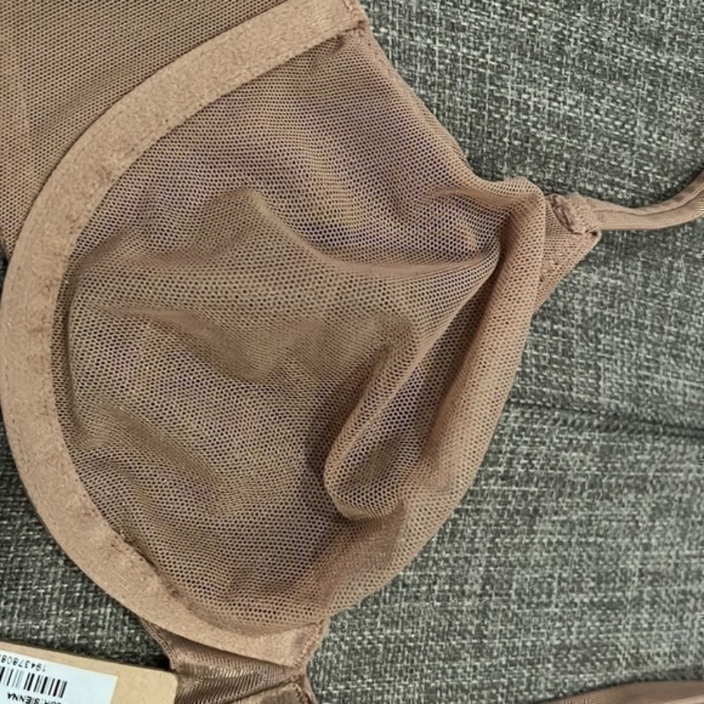Skims Ultra Fine Mesh Underwire Scoop Bra - Picture 3 of 3